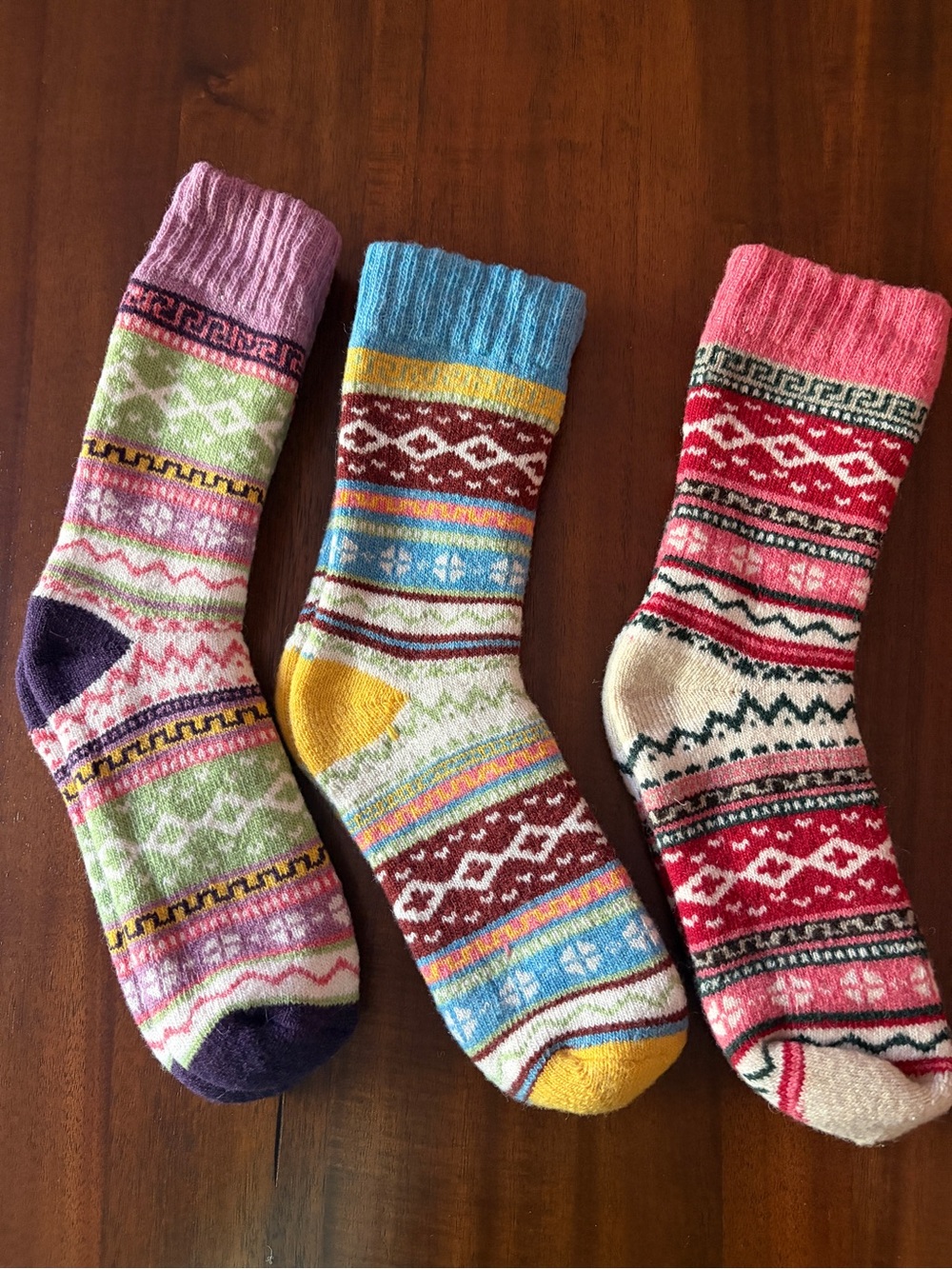 “🌲 Bundle of 3 Vibrant Nordic Fair Isle Crew Socks 🌲